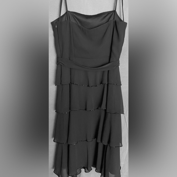 Flattering DressBarn Sz-12 ShimmeryBlackDress-ALL 4 Layers Hemmed w/Black Beads - Picture 6 of 16